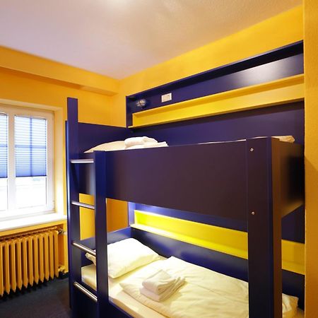 Bed'Nbudget Expo-Hostel Dorms Hannover Bilik gambar